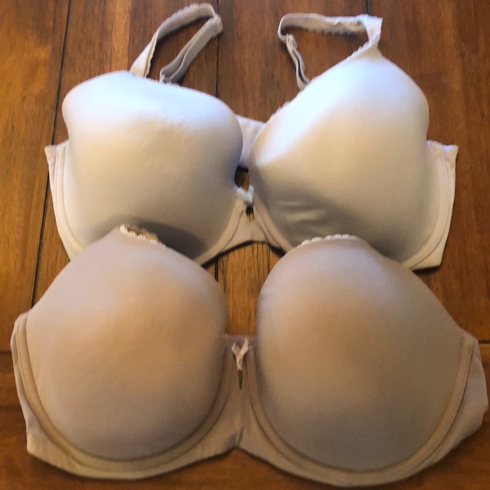 2 Victoria’s Secret Bras 38DDD
